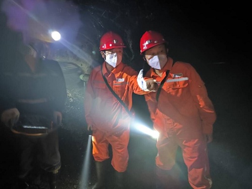 吴亚实地督查新桥矿业井下清静事情